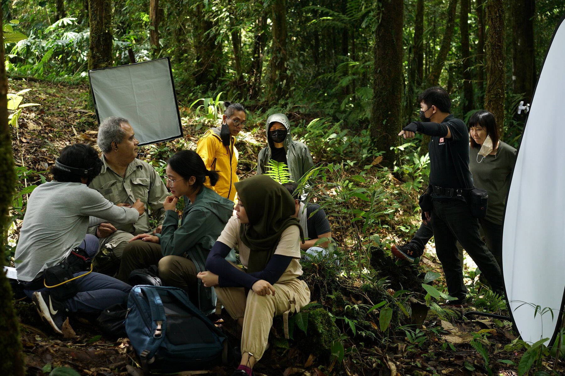 Behind the scenes on The Lost Bornean Rainbow Toad, photo 4